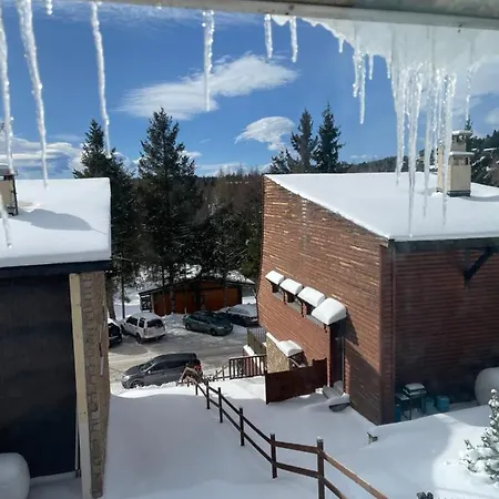 Chalet Isard Pyrenees 2000 - 300m Des Pistes